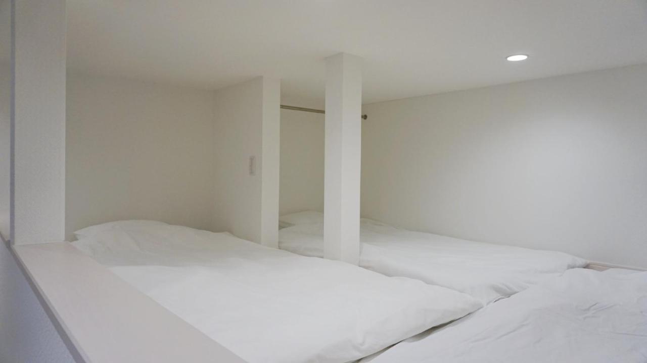 Ferienwohnung Trip Pod Yoshizuka C Fukuoka  Exterior foto